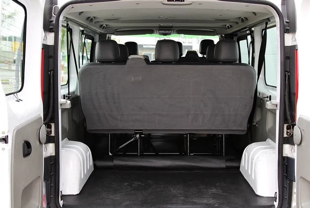 Renault Trafic cena 58990 przebieg: 208900, rok produkcji 2013 z Biała małe 466